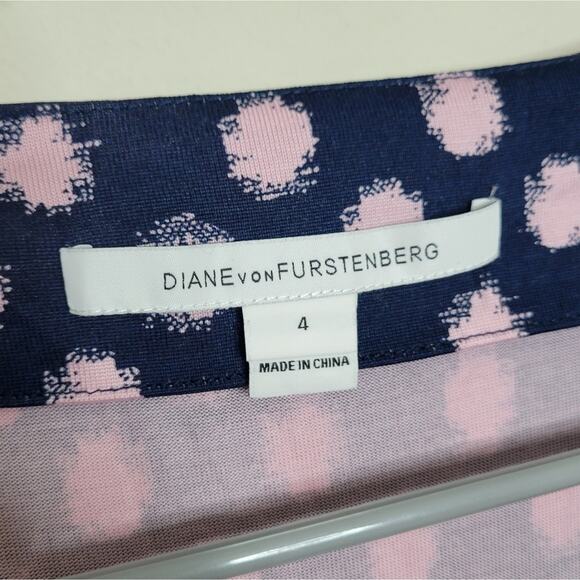 DVF New Julian two polka dot silk wrap dress size 4 navy pink - Picture 8 of 8